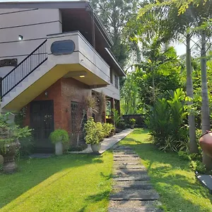 https://edwins-airport-garden.kandyhotelsnow.com